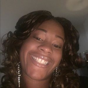 Meet your Posher, Esther